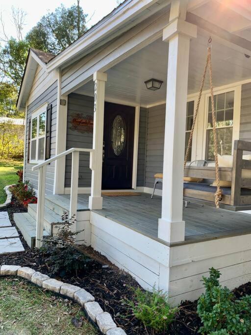 Honeycomb Gem, Beautifully Designed & Near Downtown Thomasville Eksteriør bilde